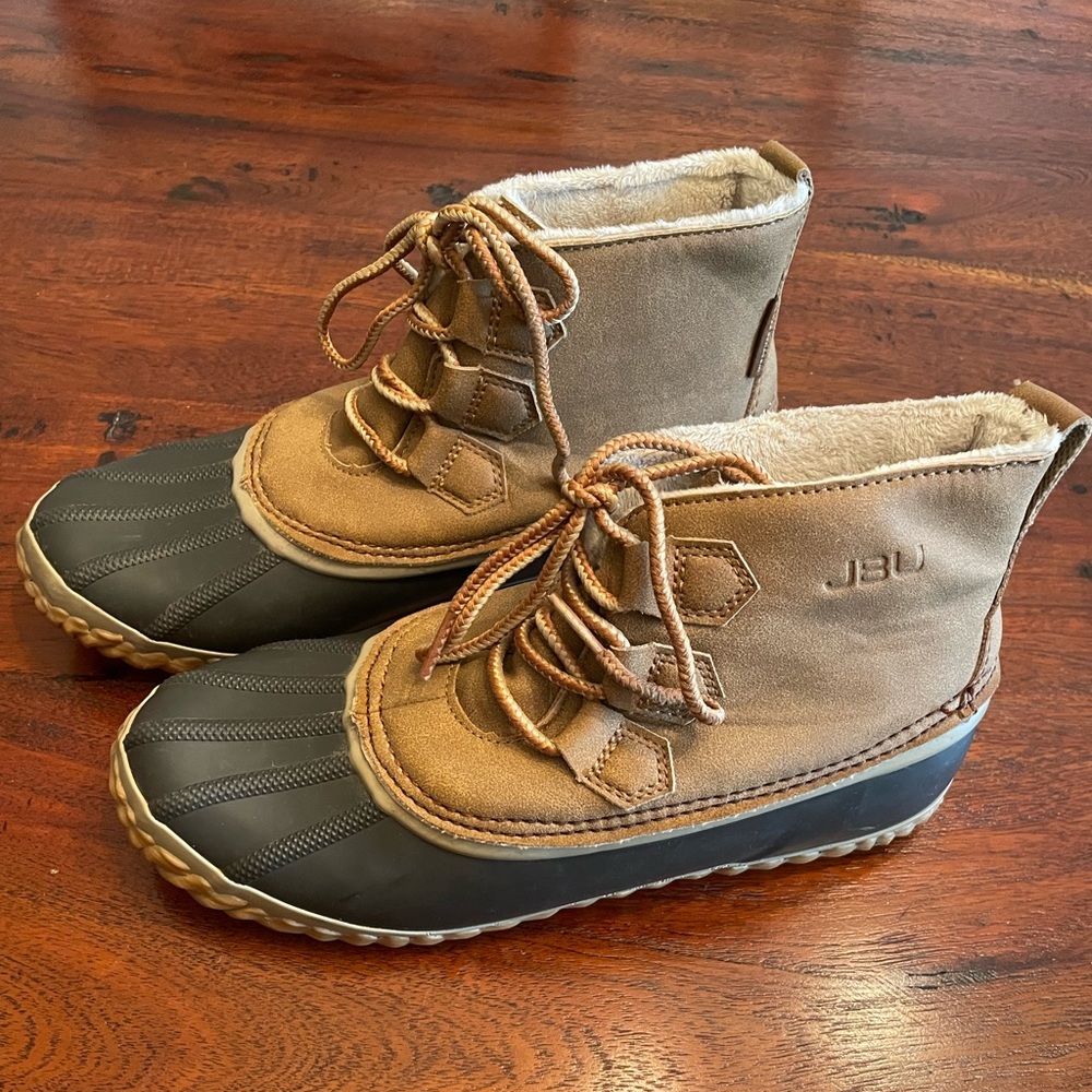 JBU water resistant duck boots